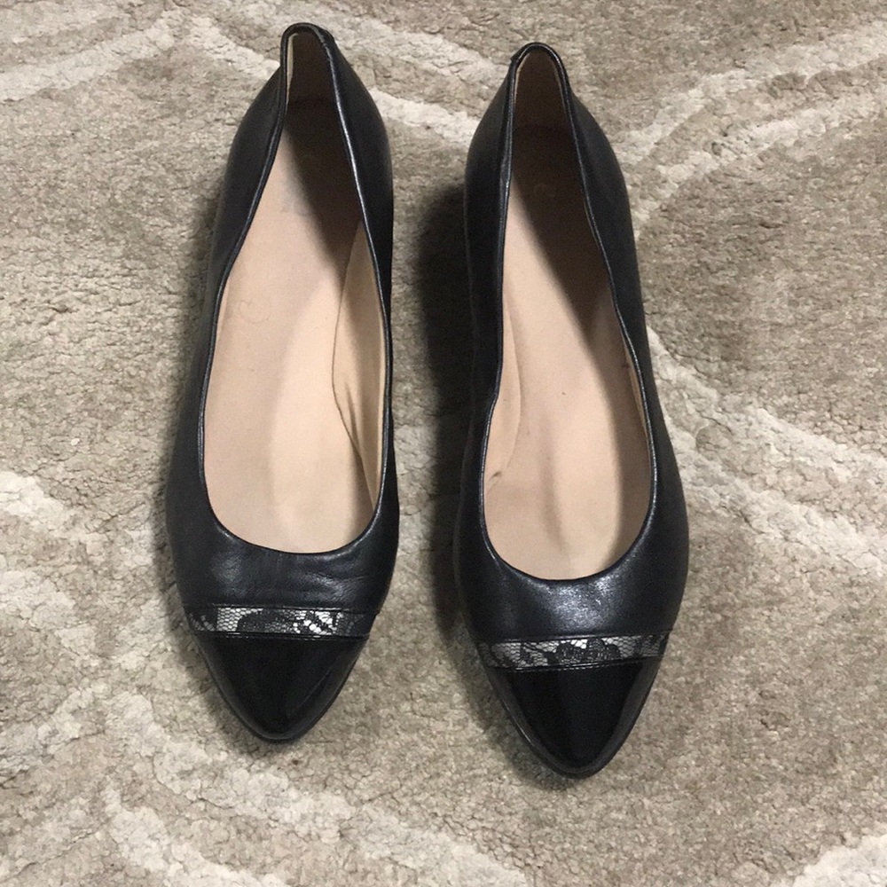 Like new E360 easy spirit black 1.5 inch wedges